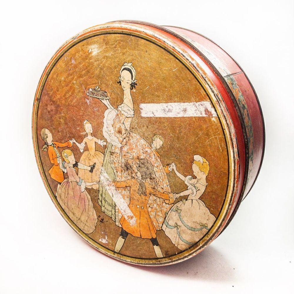 Antique Tindeco Colonial Revival Round Holiday Fruitcake Tin
